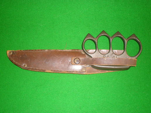 BC41 Knuckle Knife.