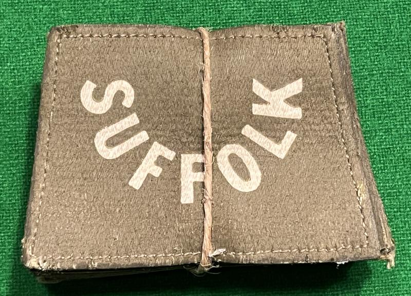 WW1 Suffolk Printed Shoulder Titles.