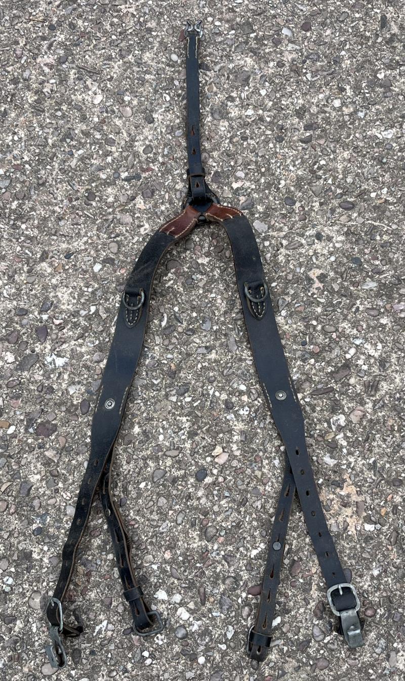 WW2 German Combat Y Straps.