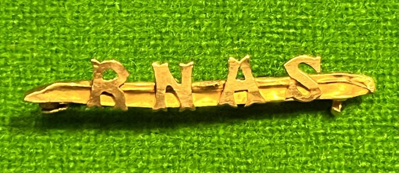 R.N.A.S. 9ct Gold Sweetheart badge.