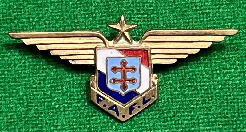 WW2 Free French Air Force F.A.F.L. Pilot's Wing Supporters Badge.