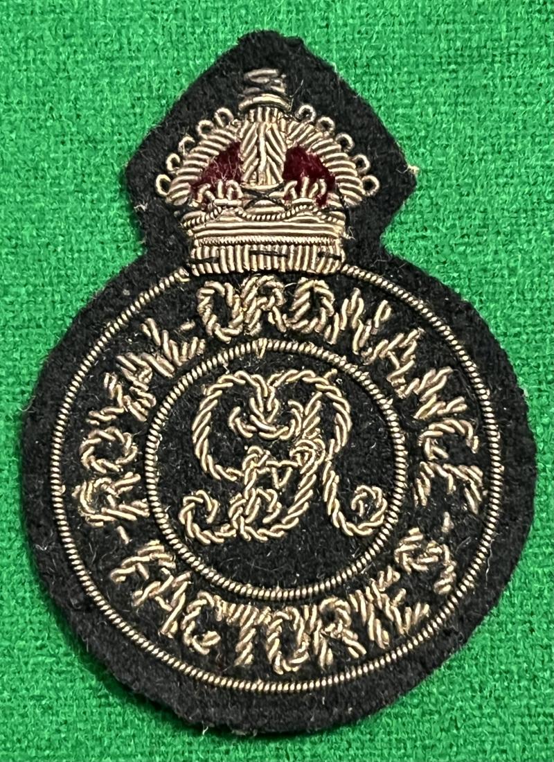 WW1 Royal Ordnance Factory Cap badge.