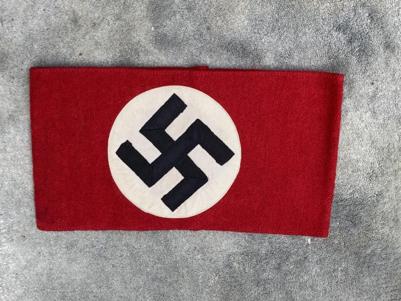 EARLY ALL WOOL NSDAP/PARTY ARMBAND WITH RZM LABEL.