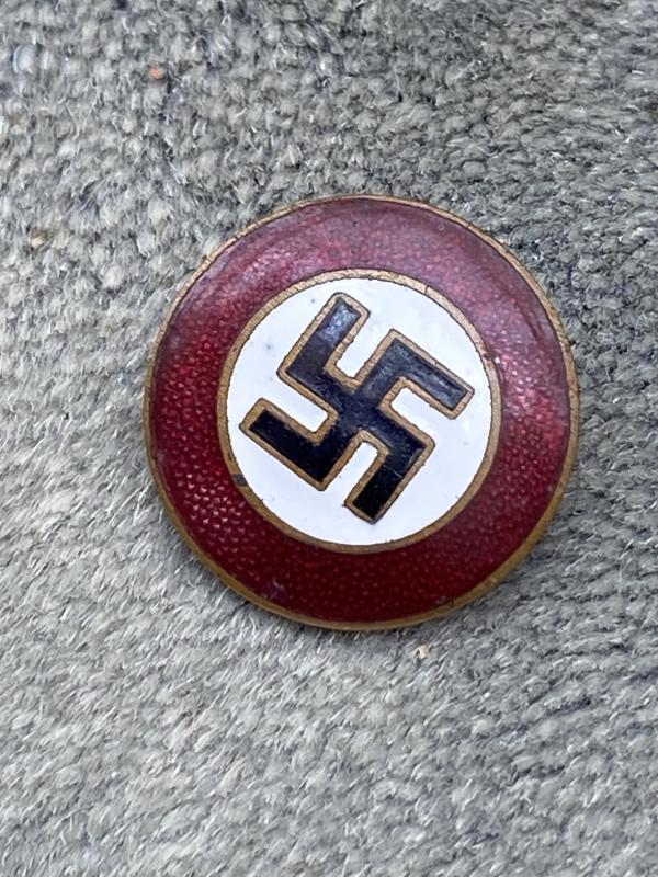 VERY EARLY AUSTRIAN ISSUE THIRD REICH SUPPORTER BADGE.