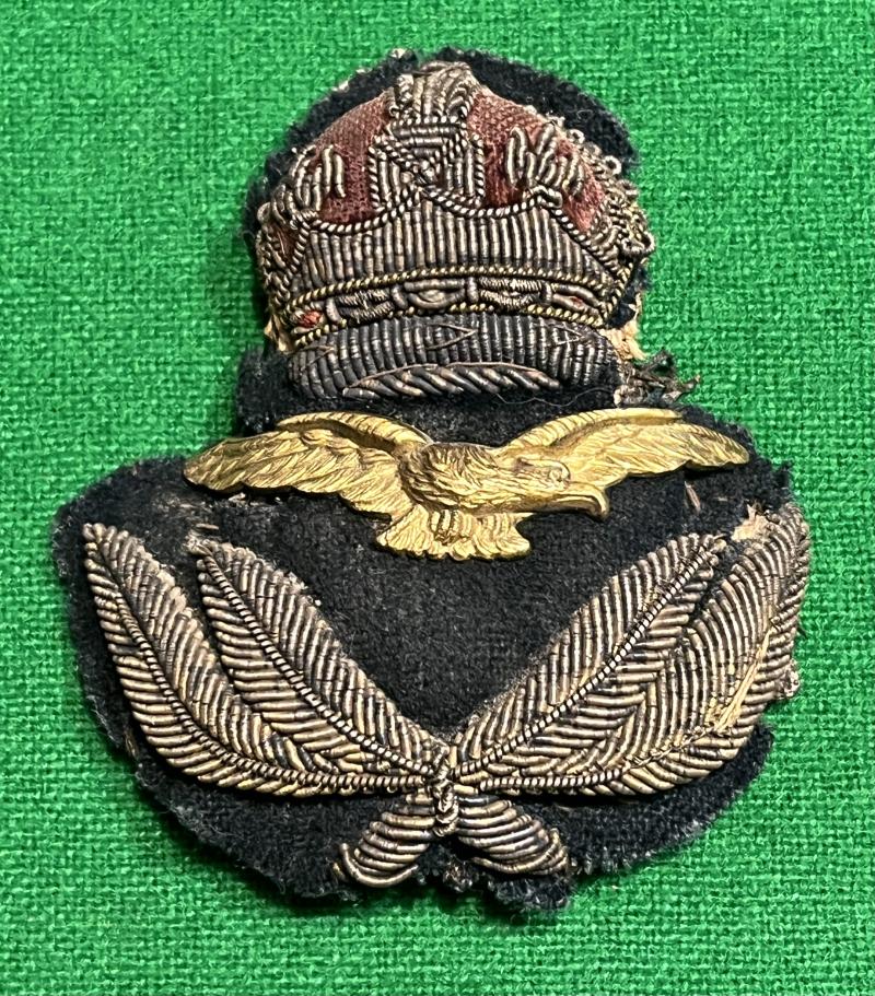 Early RAF Officer Rank Service Dress cap badge.