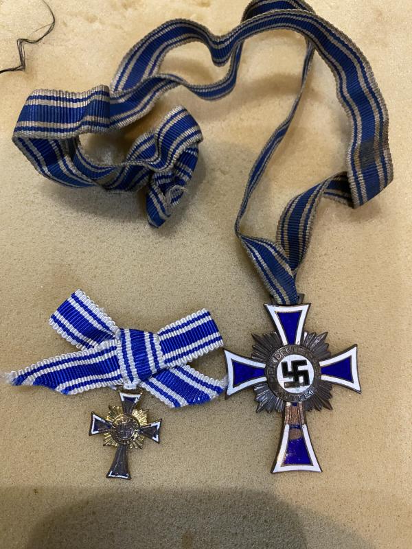 THIRD REICH MOTHERS CROSS WITH MINIATURE- DAMAGED.