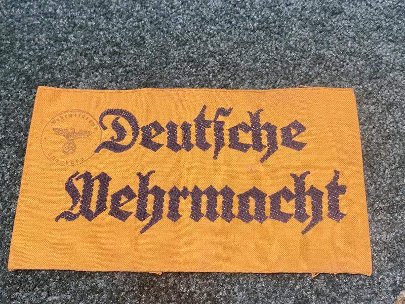 THIRD REICH ’DEUTCHE WEHRMACHT’ ARMBAND.