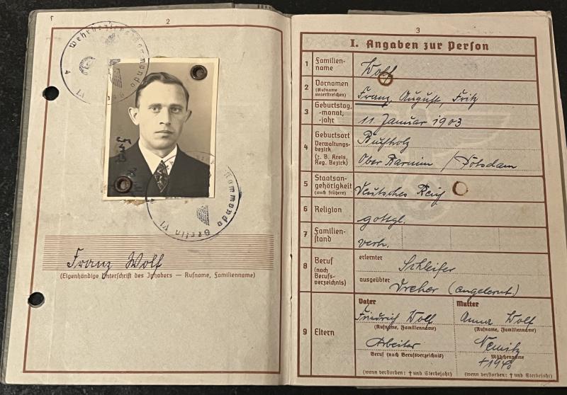 SS Wehrpass - Sachsenhausen Guard.