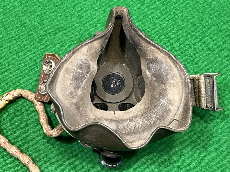 WW2 RAF H-type oxygen mask.