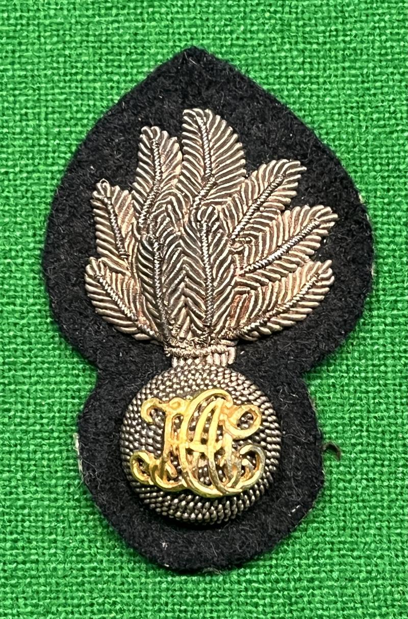 Honourable Artillery Company Officer's cap badge.