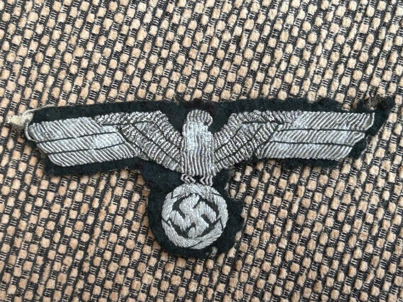 ORIGINAL SILVER BULLION WW2 GERMAN OFFICERS BREAST EAGLE.