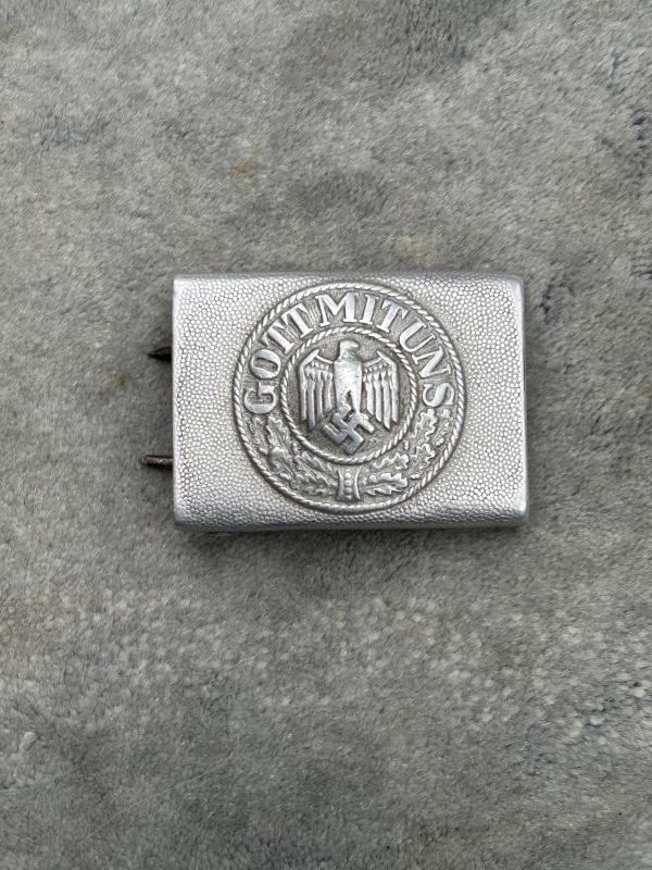 THIRD REICH PEBBLED ALLOY WEHRMACHT BELT BUCKLE.
