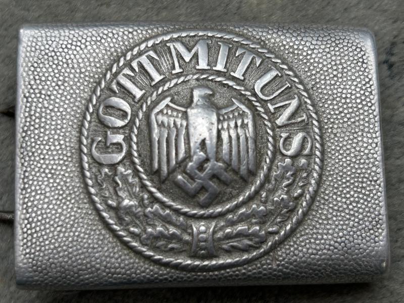 THIRD REICH PEBBLED ALLOY WEHRMACHT BELT BUCKLE.