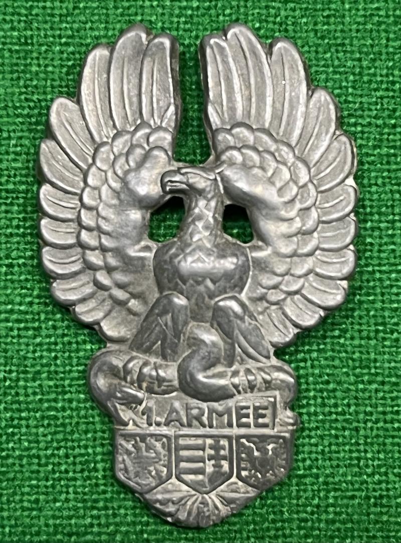 WW1 k. u. k. Kappenabzeichen 1 Armee.