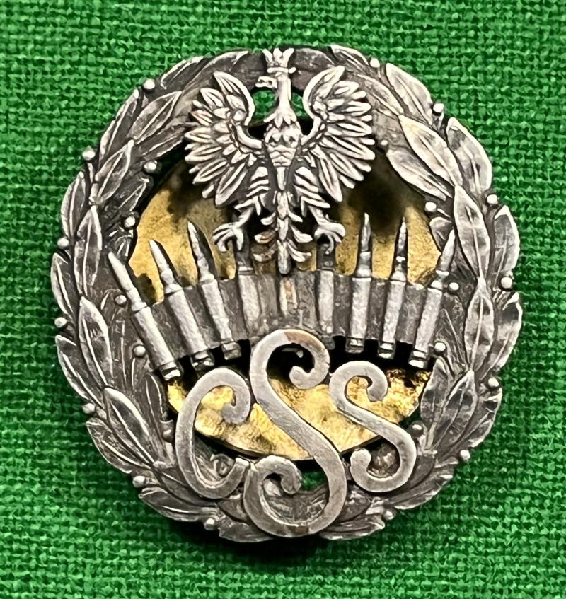 Polish Central Gunnery School breast badge.