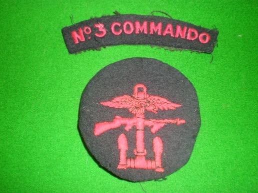 No.3 Commando shoulder title and Combined Ops badge. 