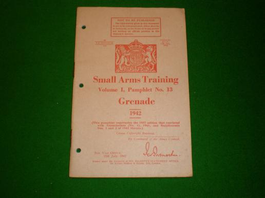 1942 SAT Vol.1 No.13 Grenade.