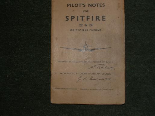 SPITFIRE 22 &24 PILOT'S NOTES PAPERBACK BOOKLET.