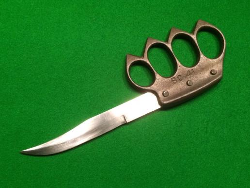BC41 Knuckle Knife. 