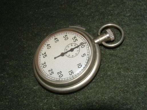 WW1 or WW2 MILITARY STOP WATCH.