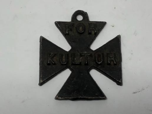 ‘FOR KULTURE’ BRITISH WW1 PROPAGANDA IRON CROSS MEDAL.