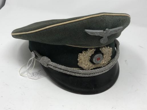 THIRD REICH INFANTRY OFFICERS VISOR CAP.