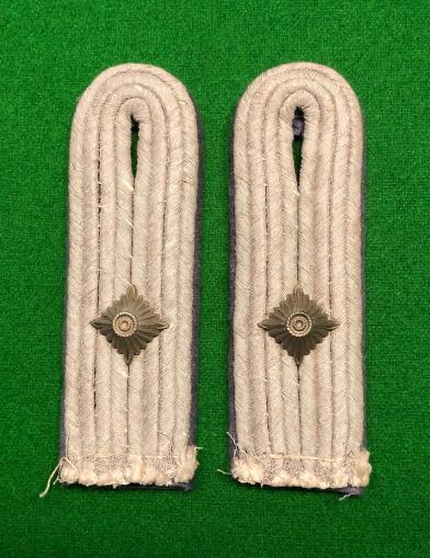 Wehrmacht Propagandakompanie Officer's Shoulder Boards.