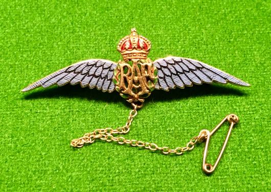 14ct Gold RAF Sweetheart Brooch.