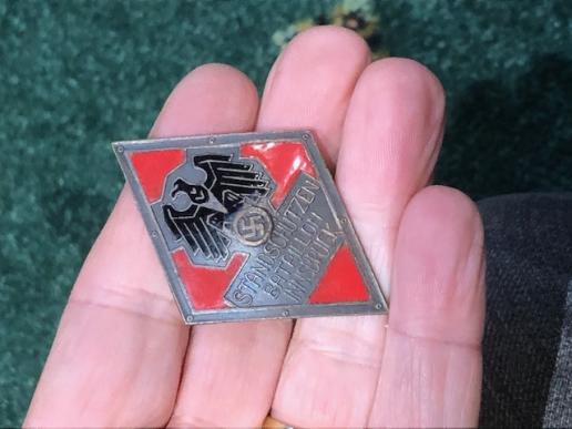 ‘STANDSCHUETZEN’ AUSTRIAN NAZI SHOOTING ASSOCIATION BADGE.