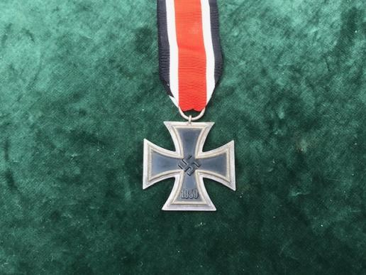 WW2 IRON CROSS 2nd CLASS-ORIGINAL RIBBON-MAKER '6' MARKED.