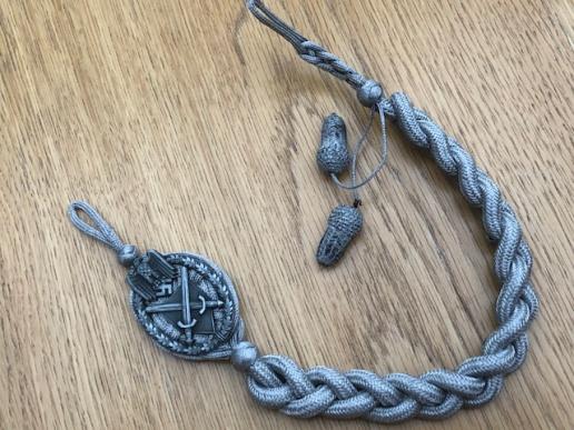 THIRD REICH MARKSMANSHIP LANYARD HEER/SS 2nd TYPE WITH 2 ACORNS.