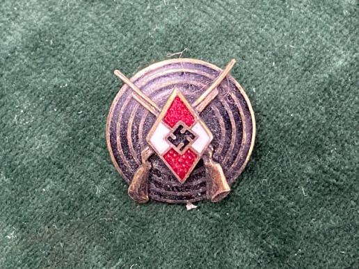 HITLER YOUTH MARKSMANSHIP BADGE.