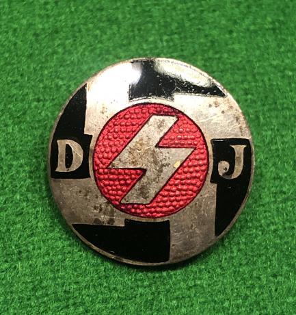 DJ - Deutsche Jungvolk Lapel Badge.