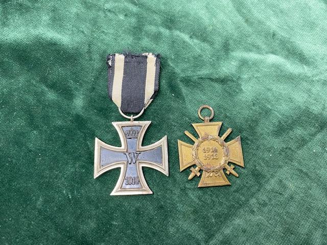 IMPERIAL GERMAN WW1 EK2 AND CROSS OF HONOUR.