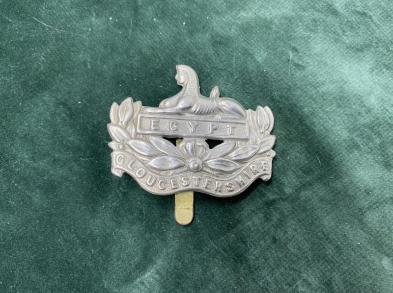 WW1 GLOUCESTERSHIRE REGT. CAP BADGE.