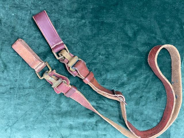 GERMAN BROWN LEATHER CROSS STRAP WITH BOTH BELT LOOPS.