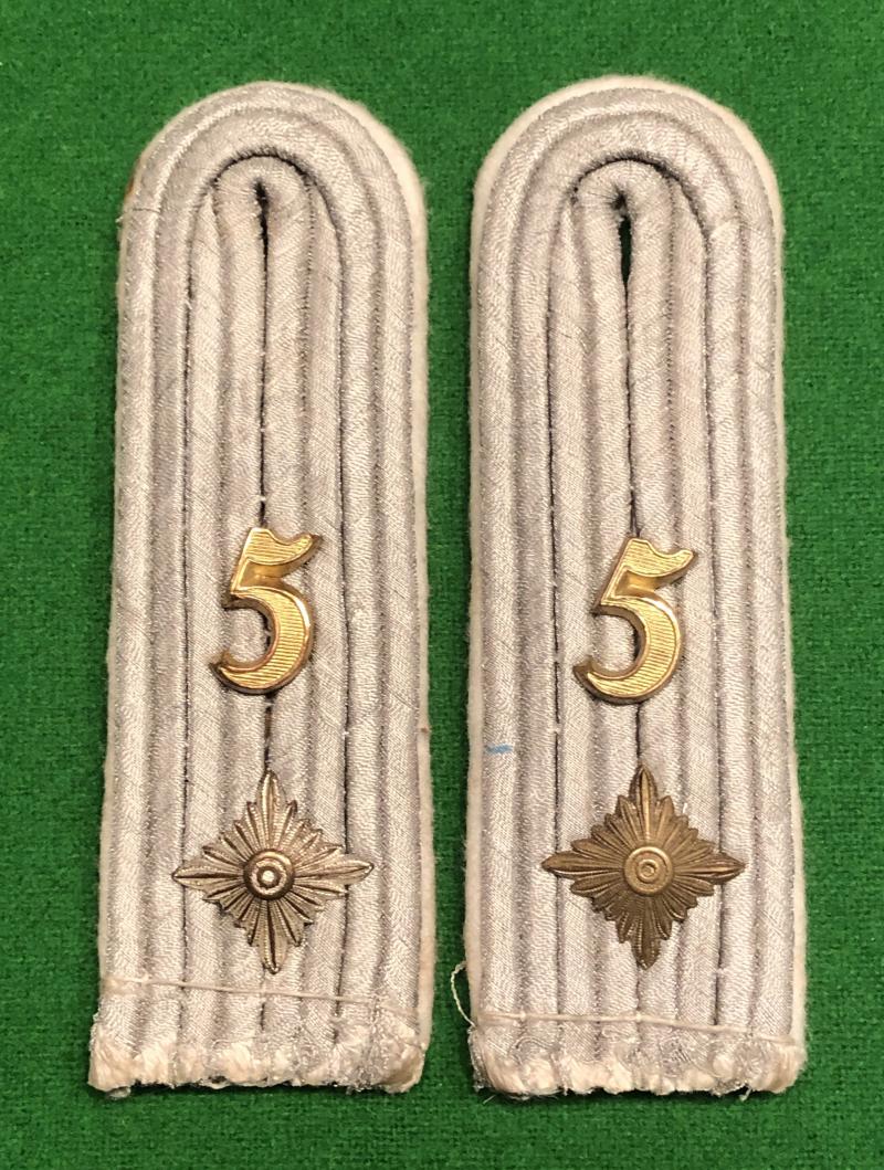 WW2 German 5th Infantry Regt. Officer's Shoulder Straps.