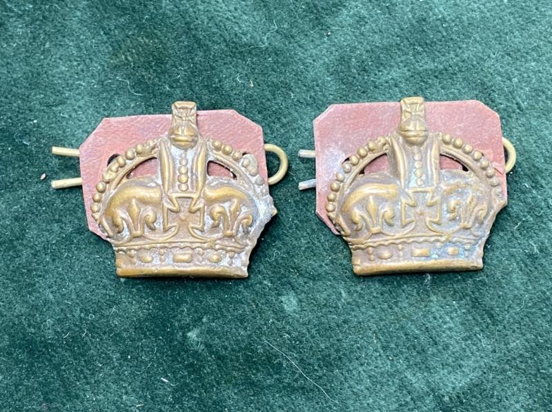 PAIR OF BRITISH WW2 WARRANT OFFICER SLEEVE CROWNS.