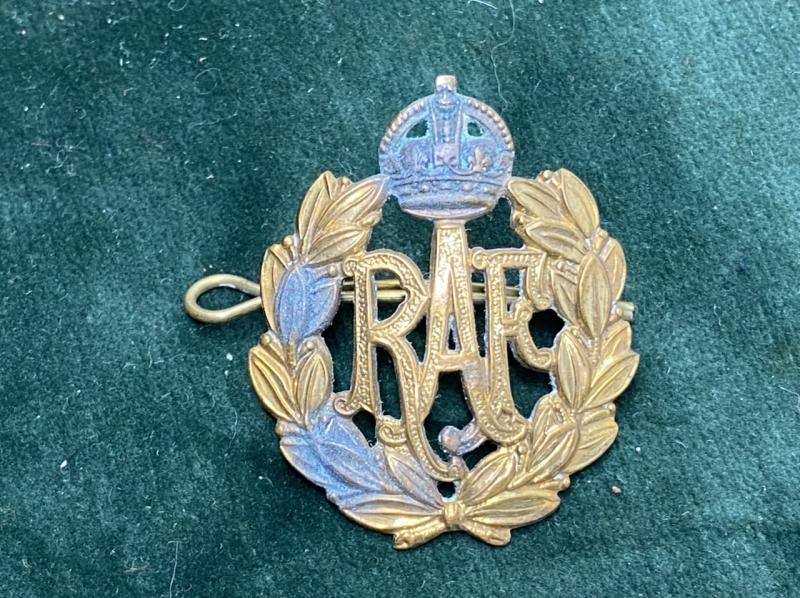 ORIGINAL WW2 RAF CAP BADGE.