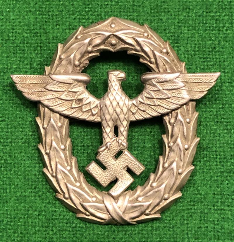 3rd Reich 1st Patt Police cap badge.