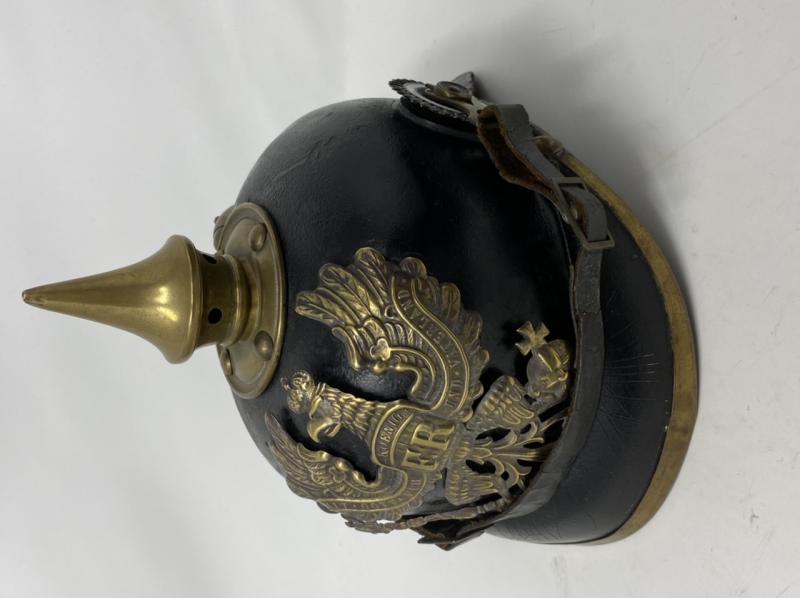 IMPERIAL GERMAN WW1 PICKELHAUBE WITH BRASS FITTINGS.