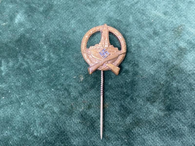 THIRD REICH VETERANS ASSOCIATION SHOOTING STICK PIN.