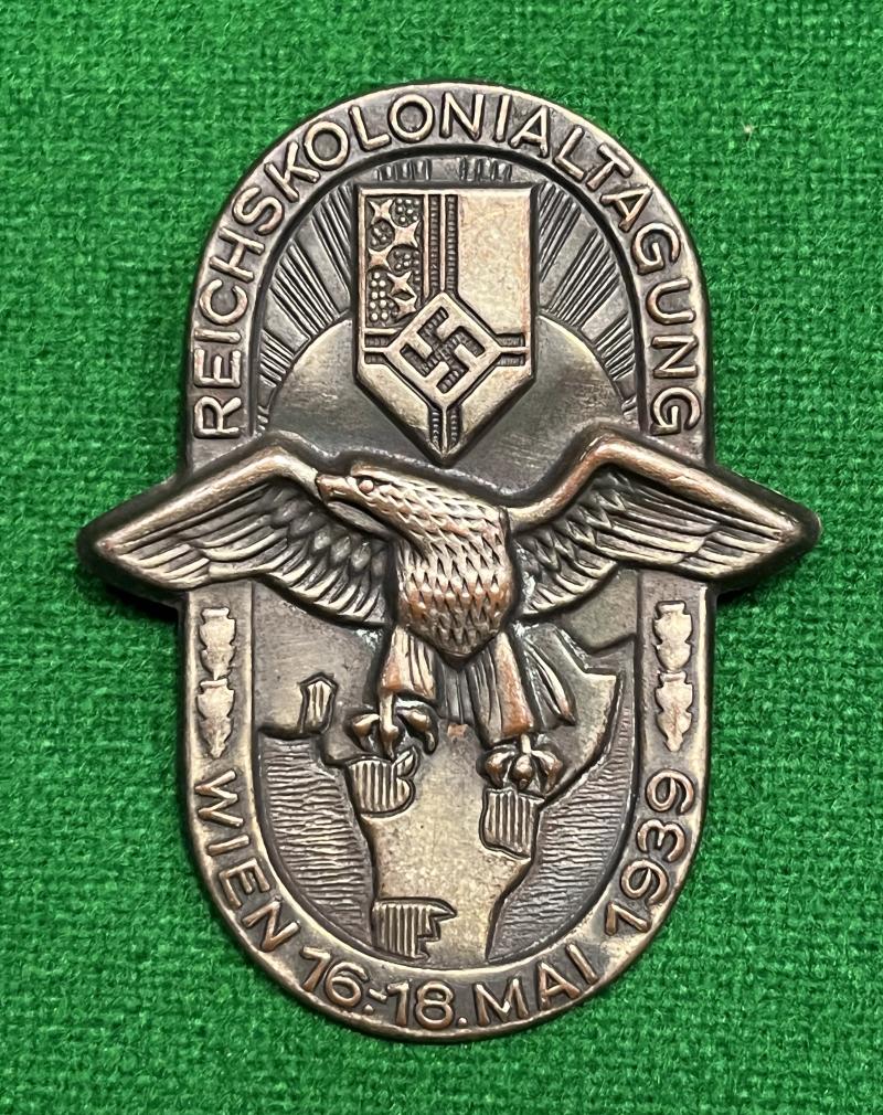 1939 Vienna Reich Colonial League Day badge.