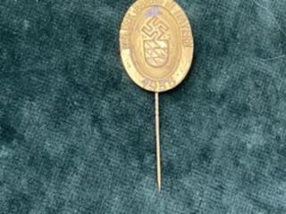 (HITLER) YOUTH PARTY DAY PIN 1933.