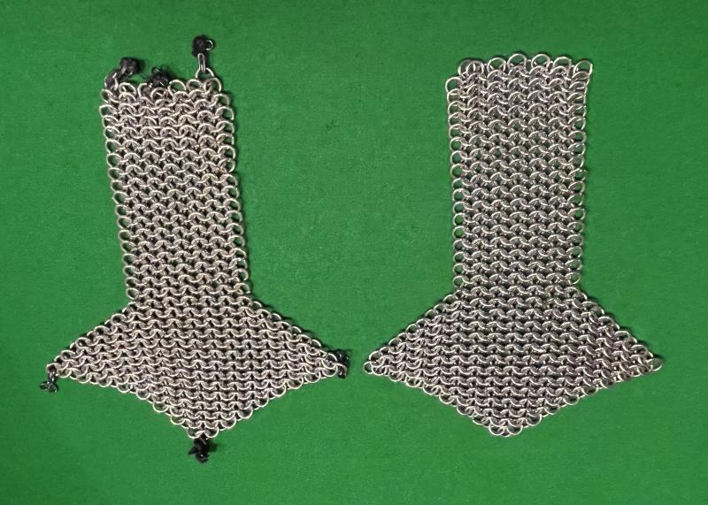 Royal Wiltshire Yeomanry O/R's Dress Cap & Shoulder Scales.