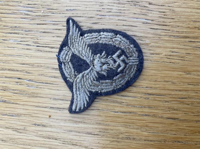 LUFTWAFFE CLOTH PILOTS BADGE.