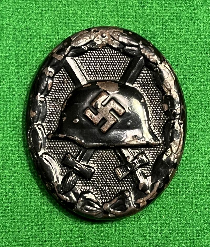 WW2 1939 Black Wound Badge - Carl Wild.